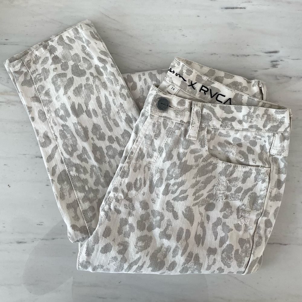 Erin Wasson X Rvca Leopard Jeans 🐆